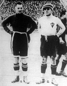 Zsák Károly (balra) a világ egyik első proaktív kapusa volt